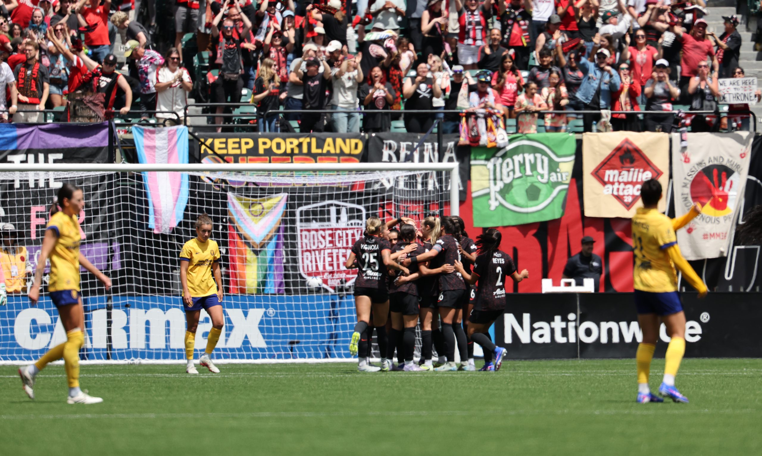 NWSL: Tight race at the break