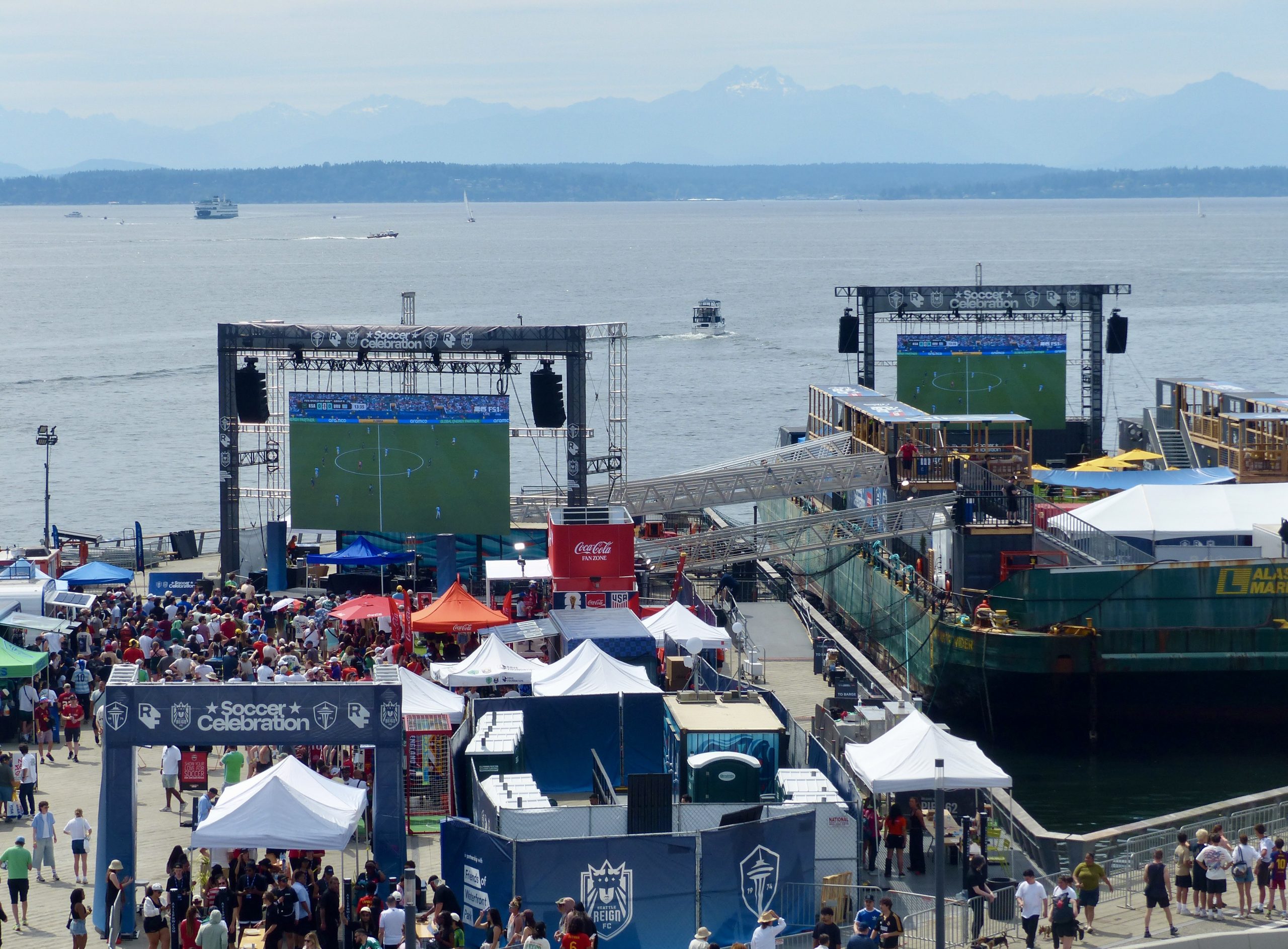 24 HOURS IN SEATTLE