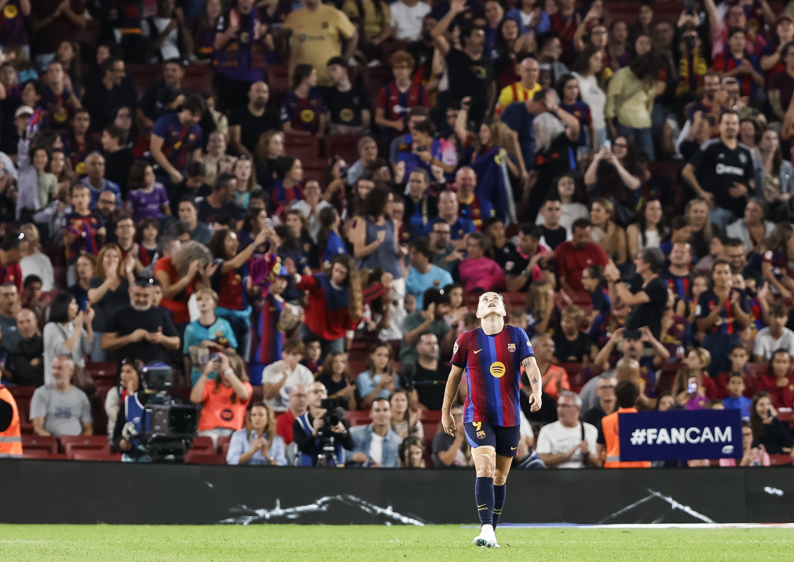 Women's Soccer: Record crowd watches Barca beat Real Madrid 7-0 in El Clásico